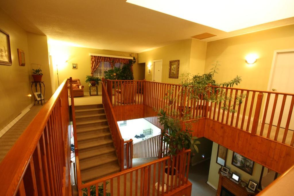 Villa Maria Country Inn Acheson Luaran gambar