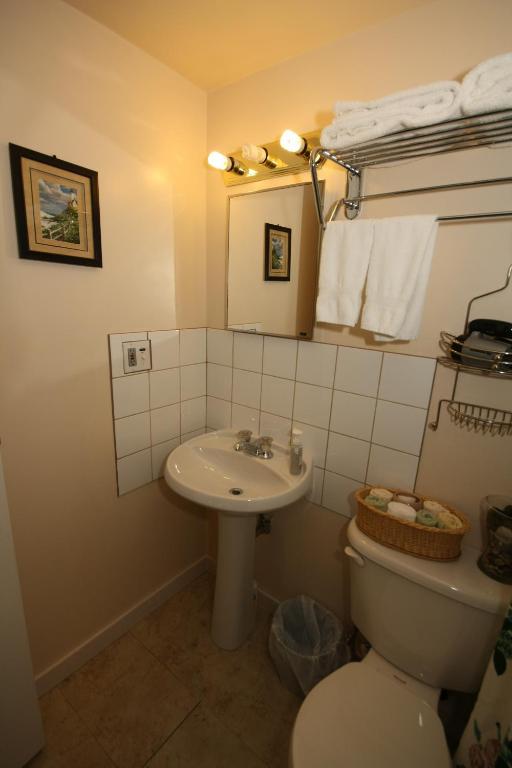Villa Maria Country Inn Acheson Luaran gambar